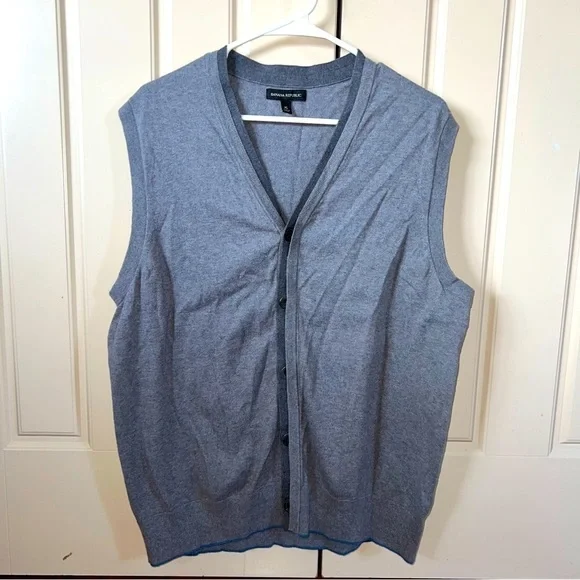Banana Republic Men's Gray Cotton & Silk Blend Button Down Sweater Vest Size XL - Picture 9 of 9